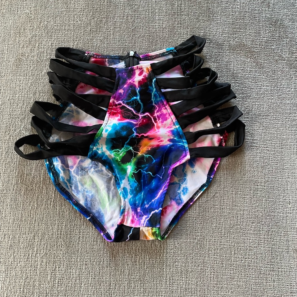 Lighting bottoms